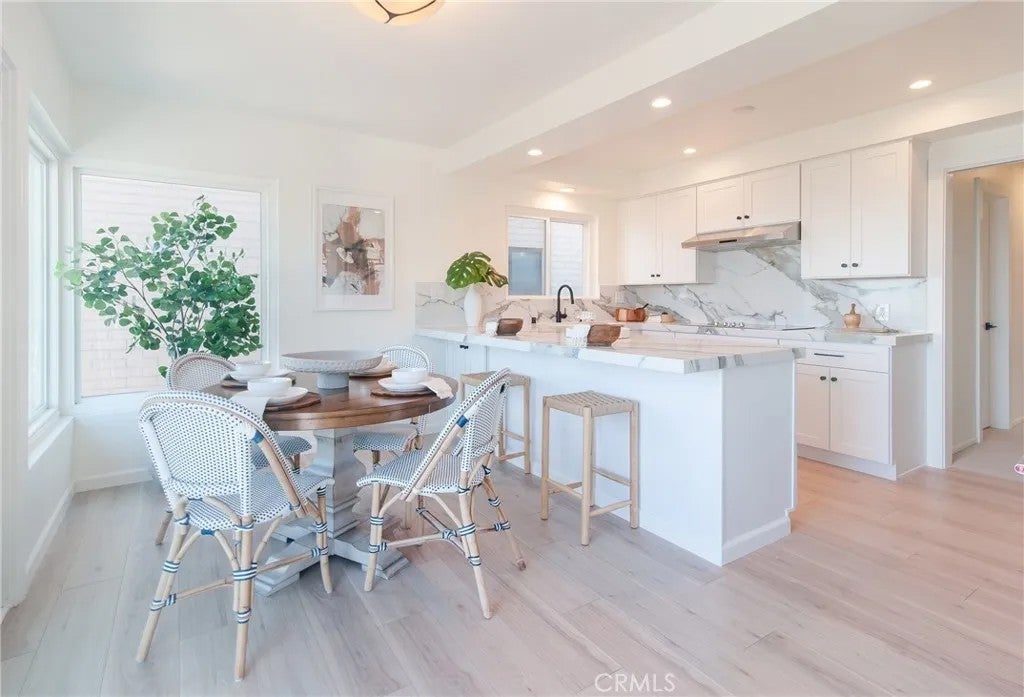 251 Lower Cliff Drive 8