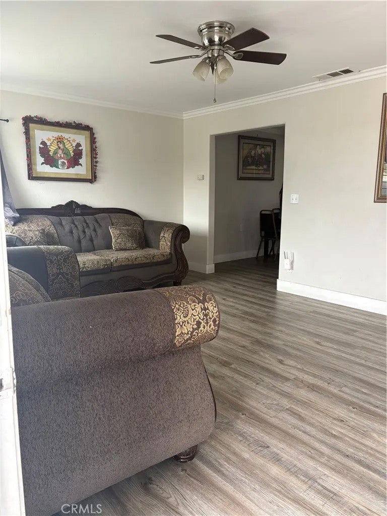 501 W Latham