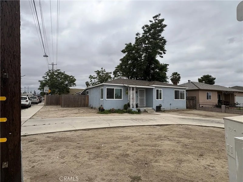 501 W Latham