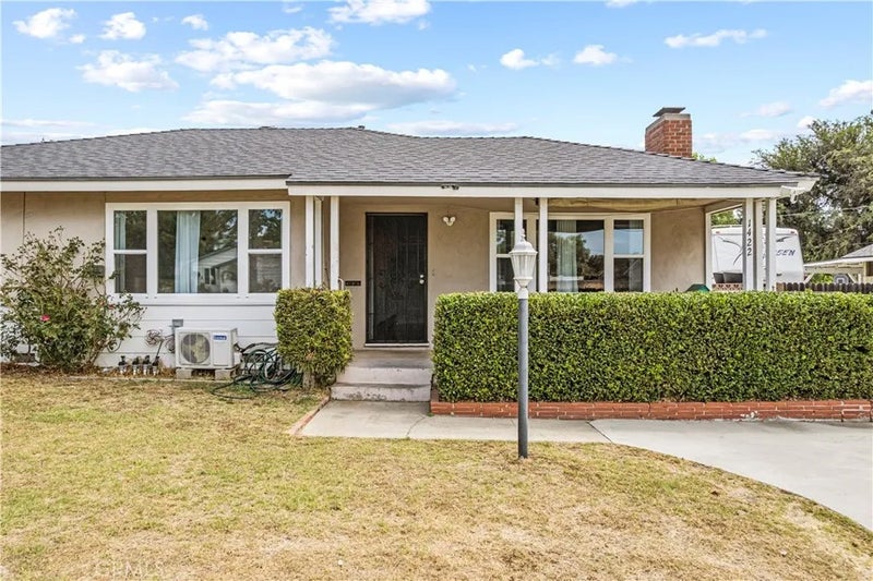 1422 N Sultana