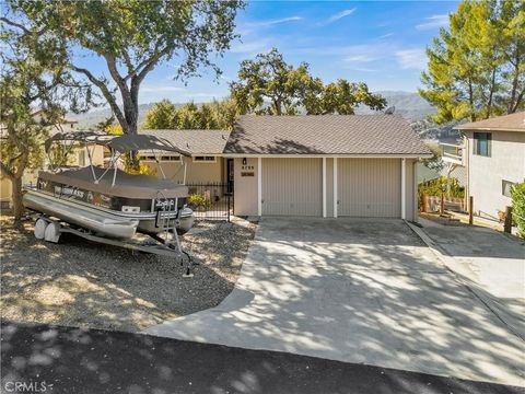 Tiny photo for 8799 Circle Oak Dr, Bradley, CA 93426 (MLS # NS25250110)