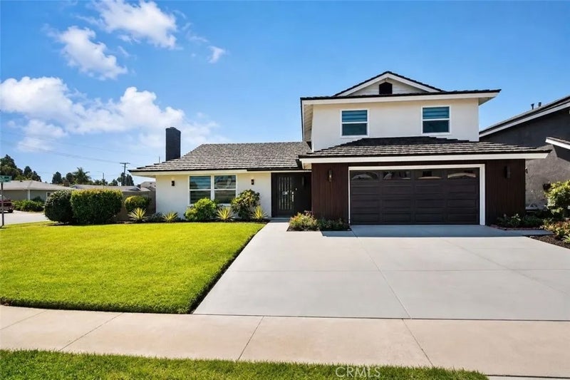 9444 La Estrella Ave