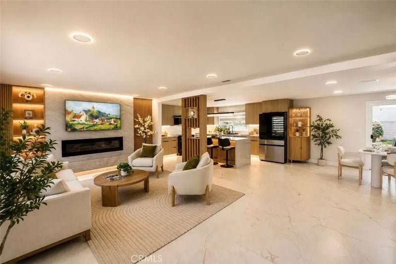 9444 La Estrella Ave