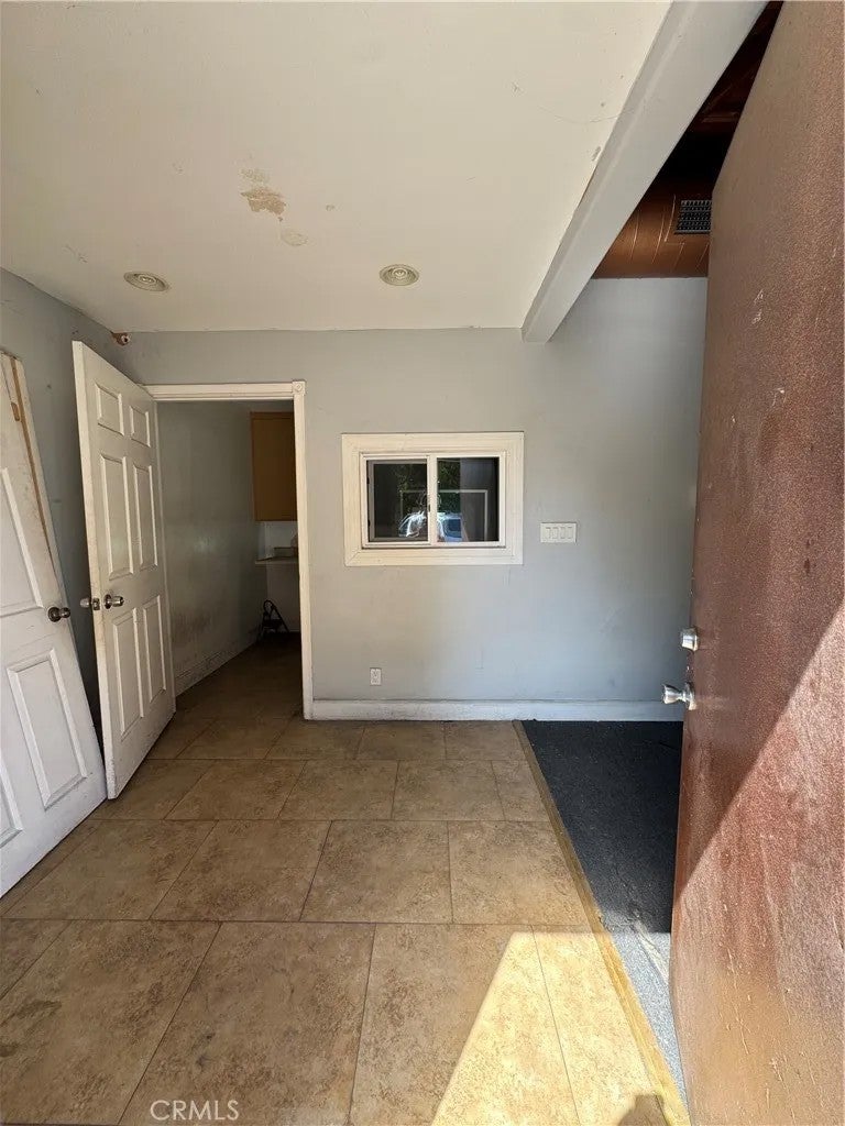 200 N Brookhurst