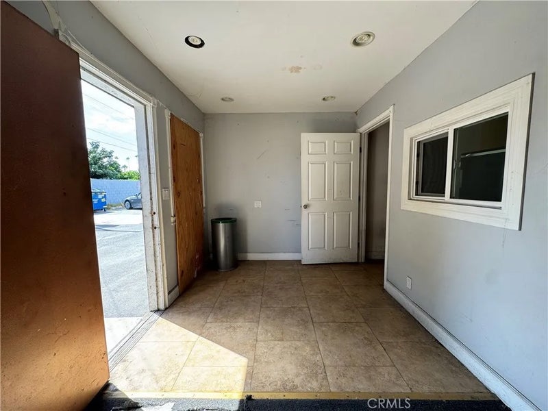 200 N Brookhurst
