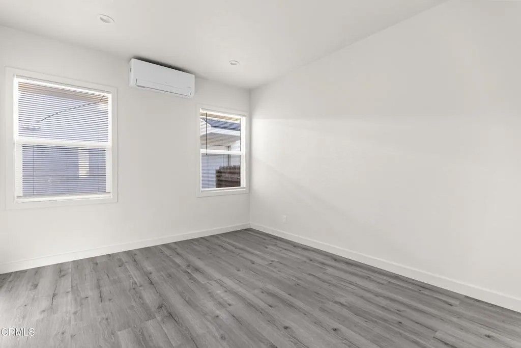 Photo of 6634 Vineland Avenue, Los Angeles, CA 91606 (MLS # P1-26214)