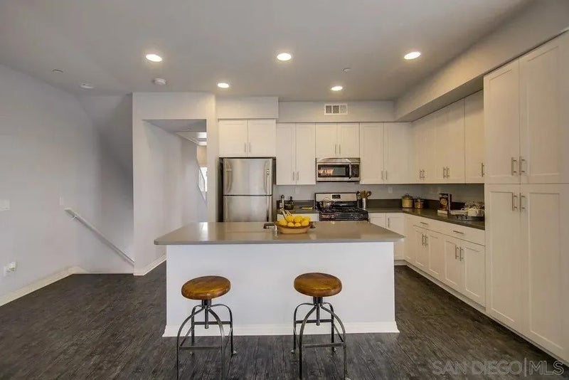 307 Sycamore