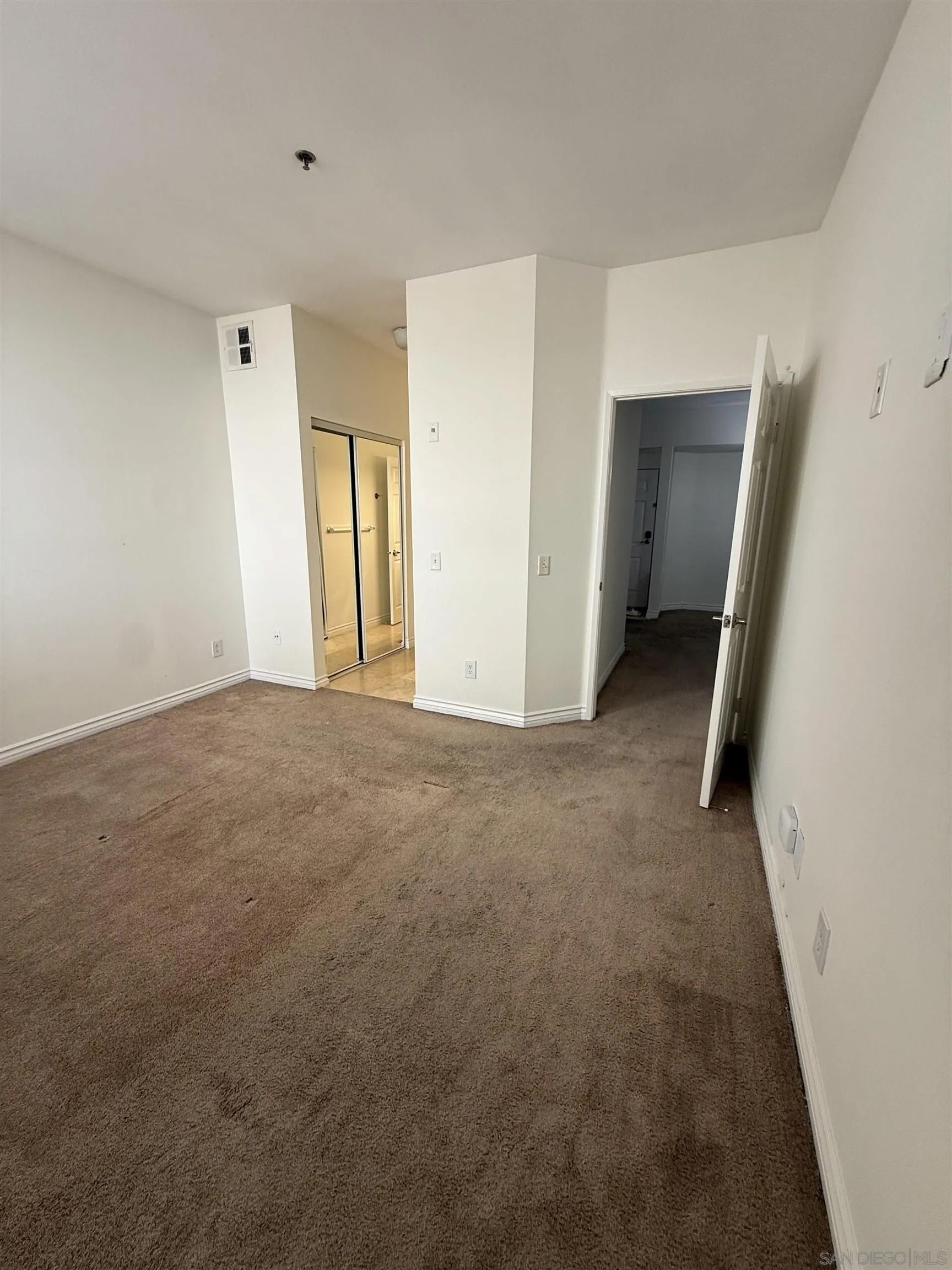 680 Camino De La Reina 2201