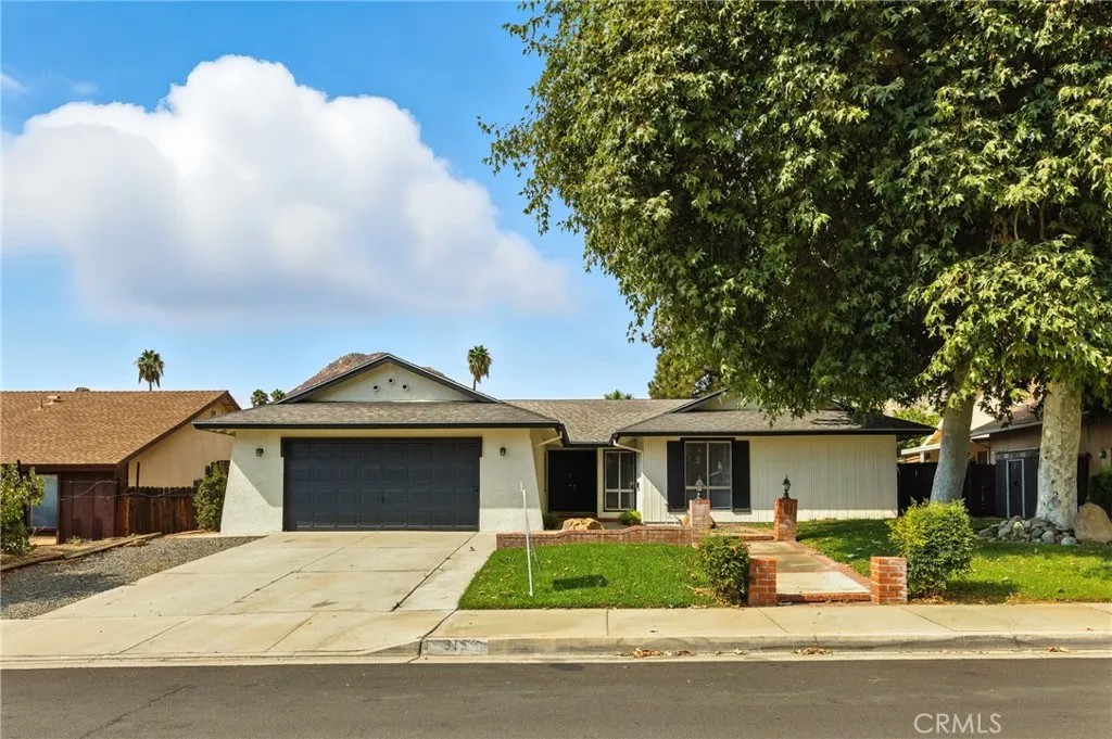 315 Maravilla Drive