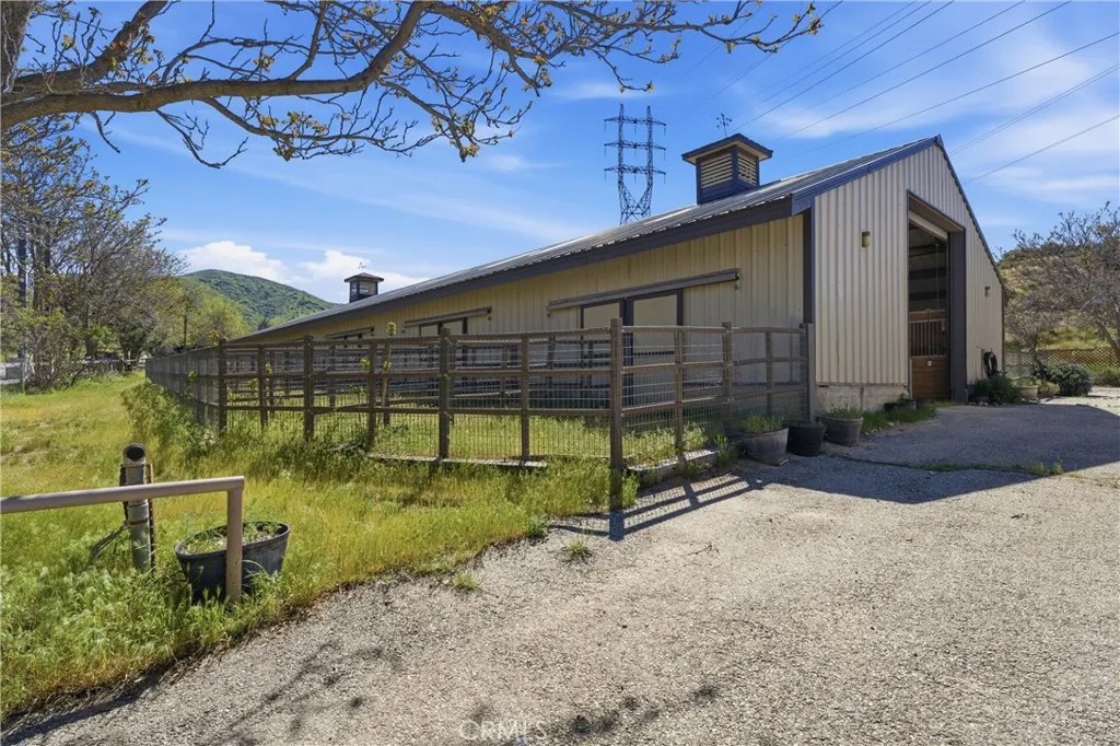 42135 San Francisquito Canyon Rd