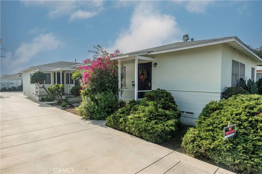 Photo of 1824 Marine Ave, Gardena, CA 90249 (MLS # SB25266409)