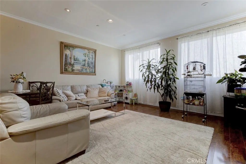 13941 Sherman Way Boulevard 401