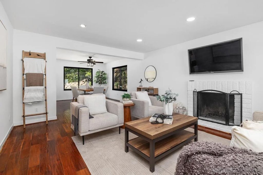 Photo of 1716 Bourke Pl, El Cajon, CA 92021 (MLS # 260011808)