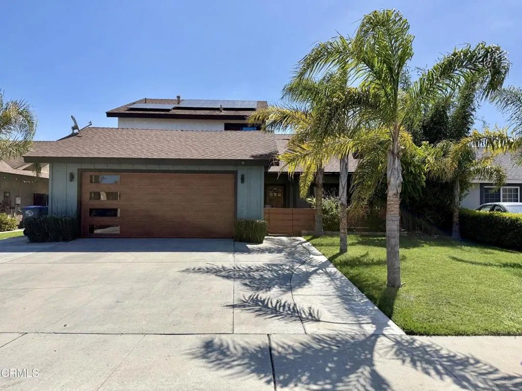 Photo of 1130 Bogota Court, Oxnard, CA 93035 (MLS # V1-36038)