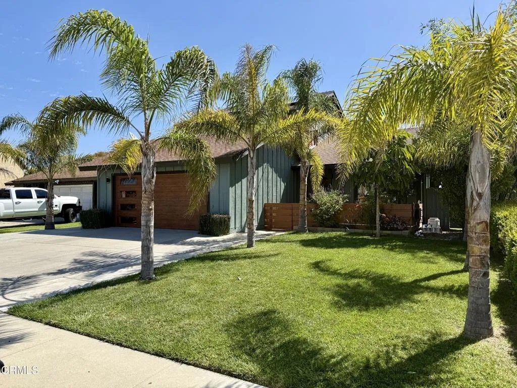 Photo of 1130 Bogota Court, Oxnard, CA 93035 (MLS # V1-36038)