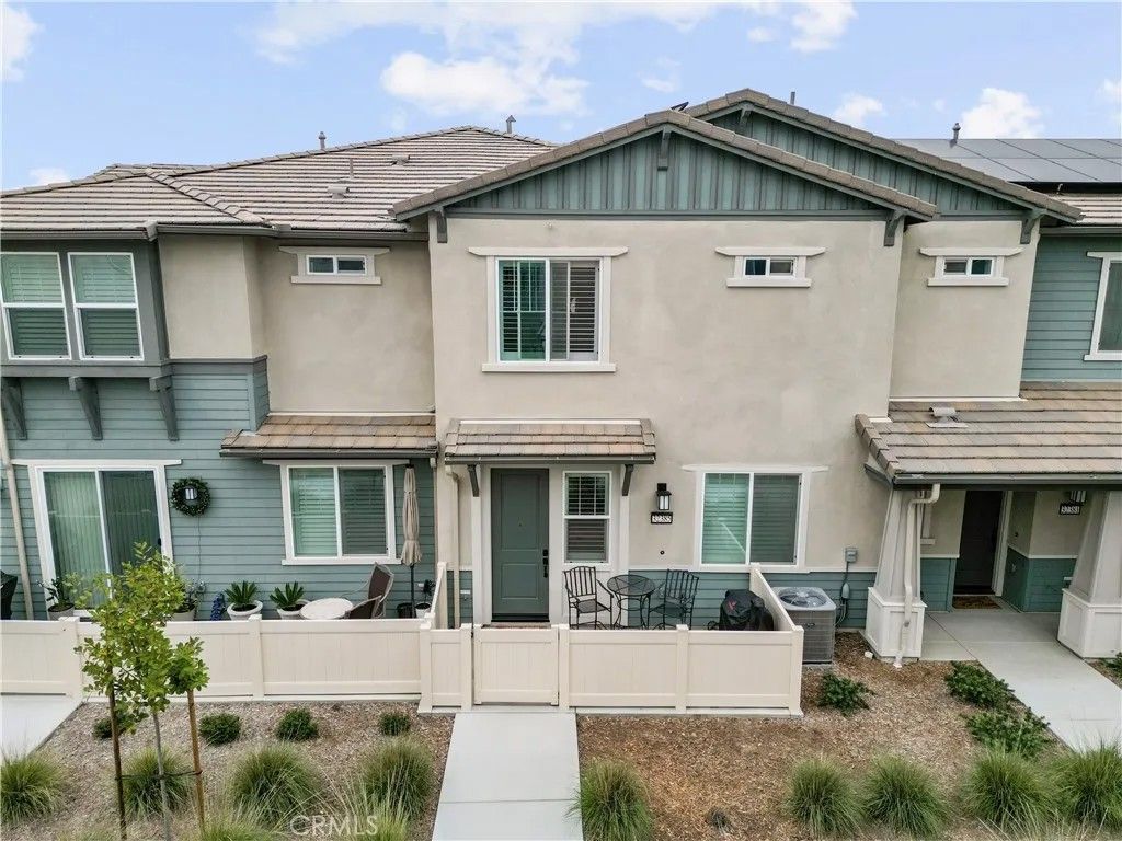Photo of 32385 Brunello Way, Temecula, CA 92591 (MLS # SW26008842)