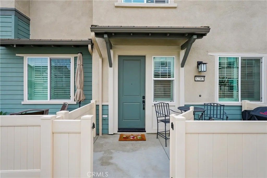 Photo of 32385 Brunello Way, Temecula, CA 92591 (MLS # SW26008842)