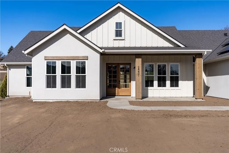 24401 Oaktree Court