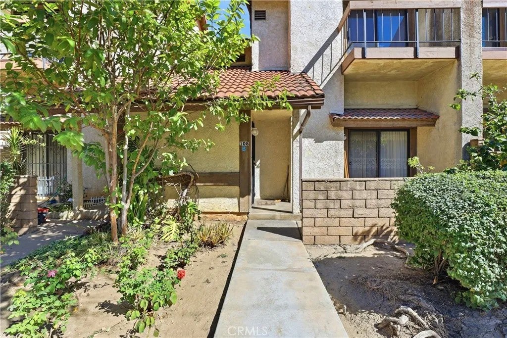 108 N Moore