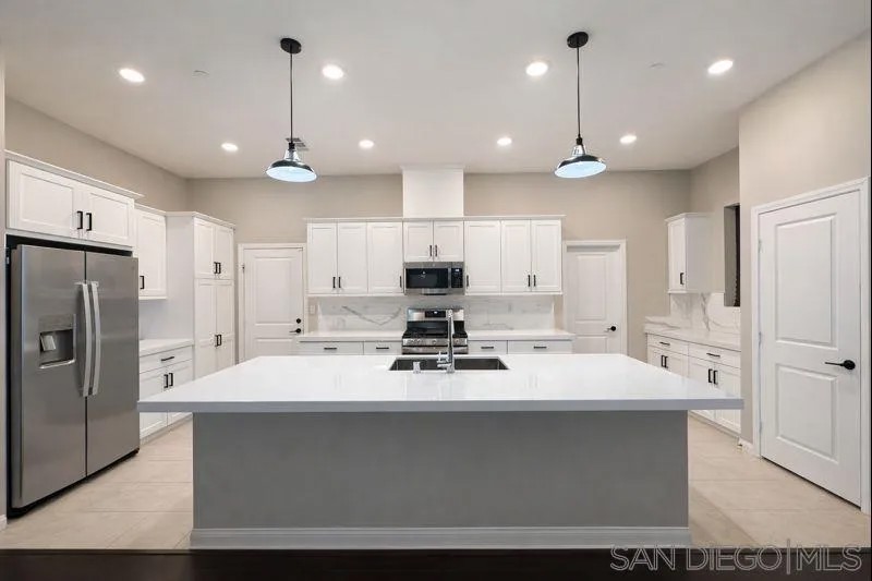 2028 Bluestone Circle