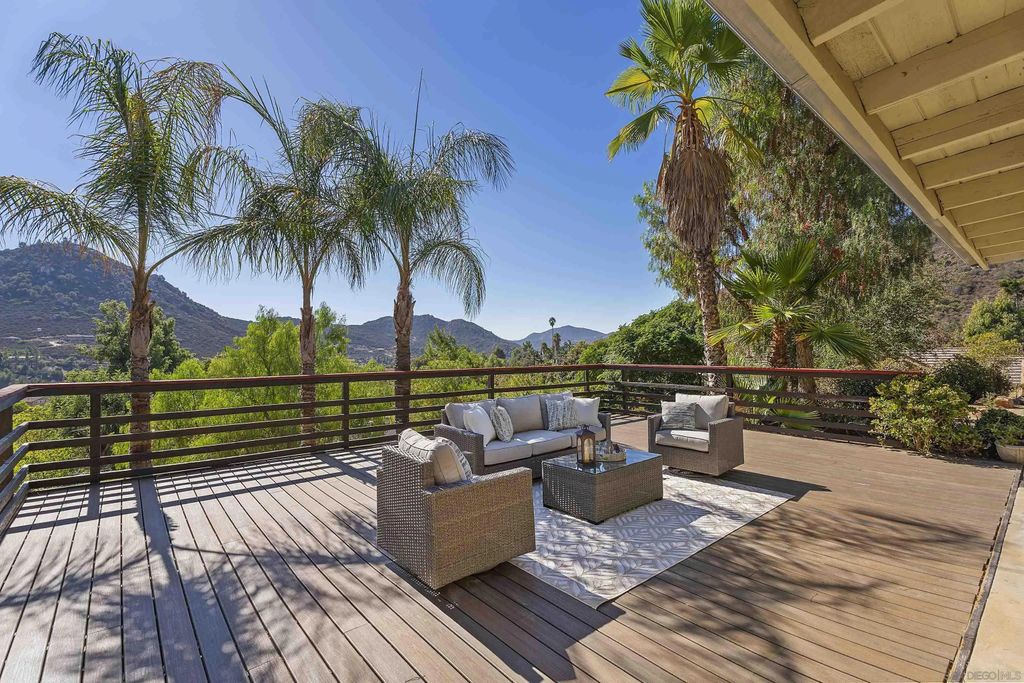 Photo of 224 W Noakes St, El Cajon, CA 92019 (MLS # 250043836)