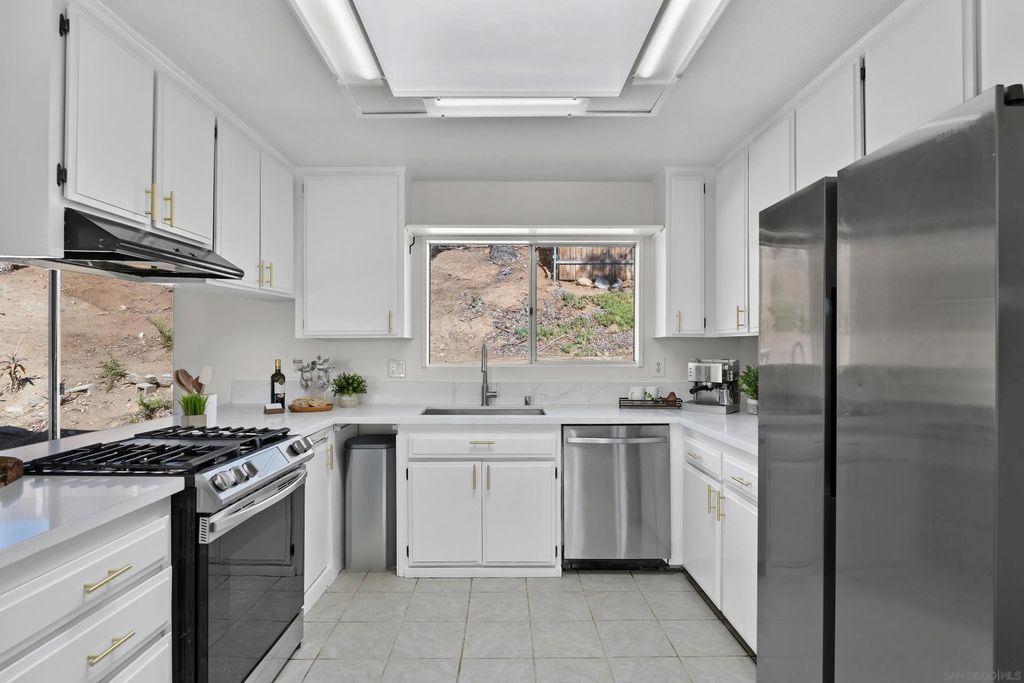 Photo of 224 W Noakes St, El Cajon, CA 92019 (MLS # 250043836)