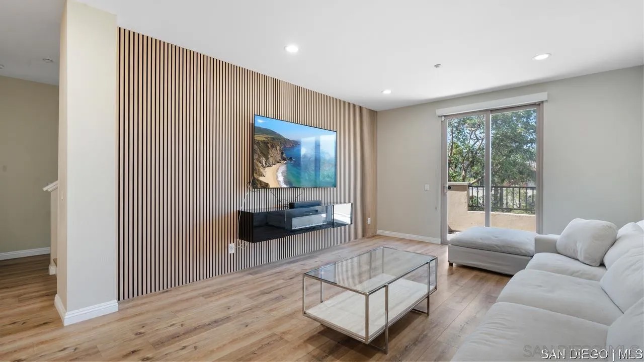 8301 Rio San Diego DR 7