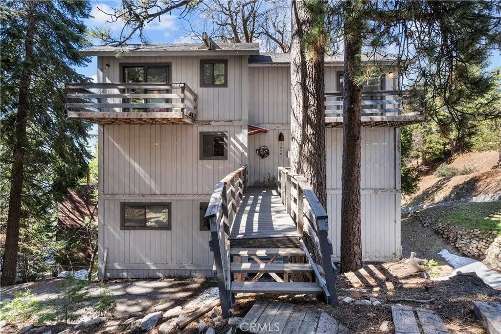 Photo of 30901 Live Oak Drive, Running Springs, CA 92382 (MLS # SR26081337)