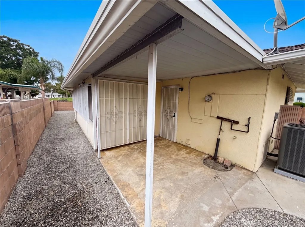 601 Palomar