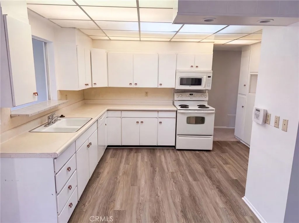601 Palomar