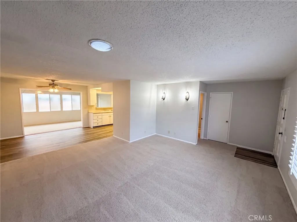 601 Palomar