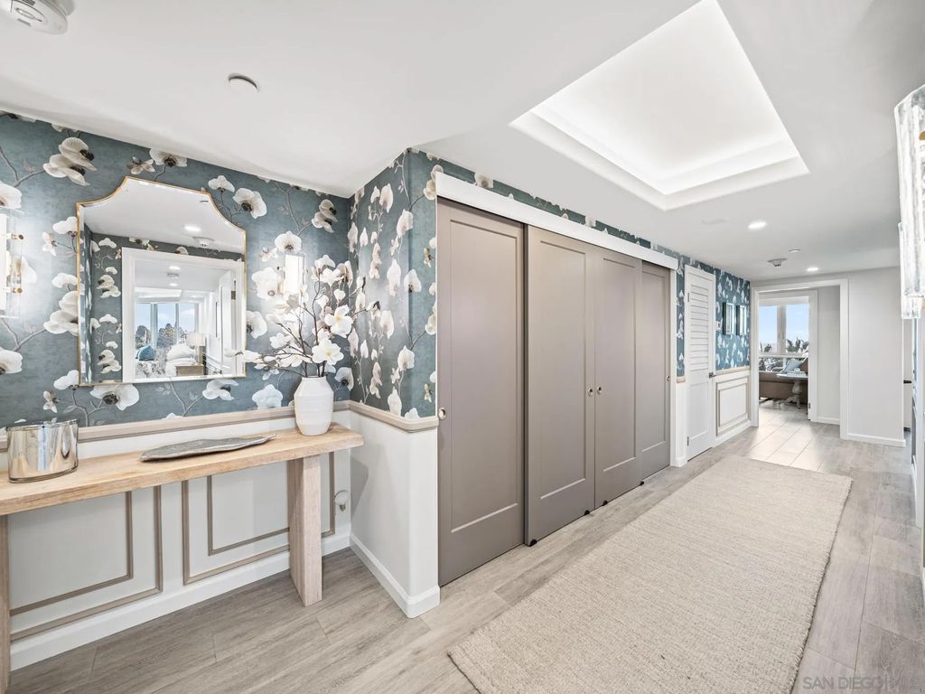 Photo of 1750 Avenida Del Mundo #404, Coronado, CA 92118 (MLS # 250039397)