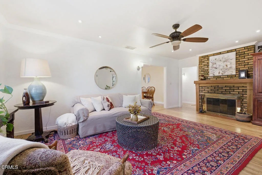 386 Larmier