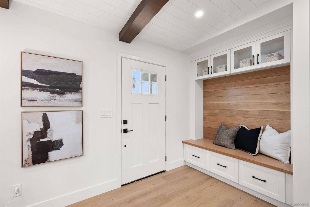 Photo of 5282 Livering Ln, San Diego, CA 92117 (MLS # 260001814)