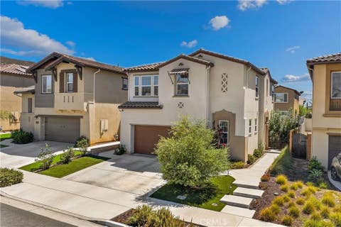 Photo of 38481 Rosegate Place, Murrieta, CA 92563 (MLS # SW26184844)