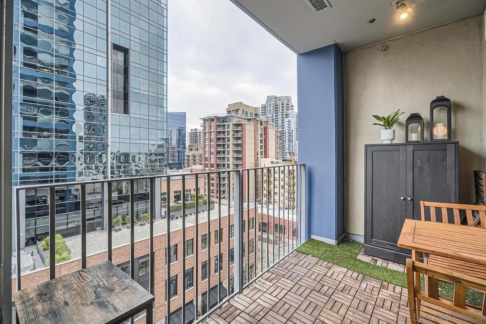 321 10th Ave 904
