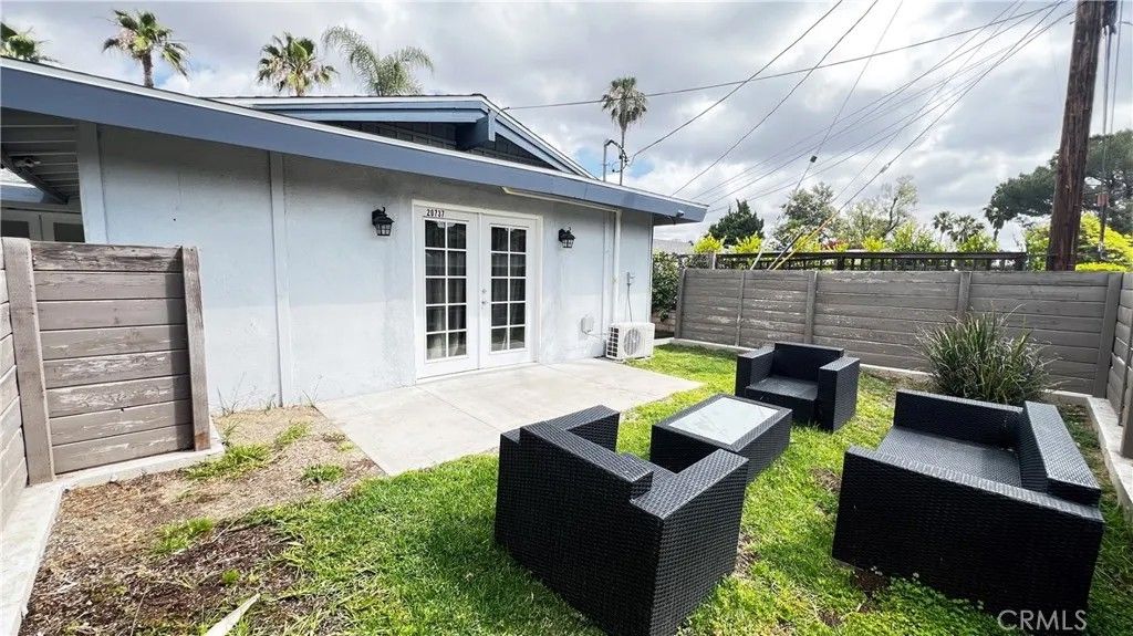 Photo of 20737 Tiara St #ADU, Woodland Hills, CA 91367 (MLS # SR26089877)