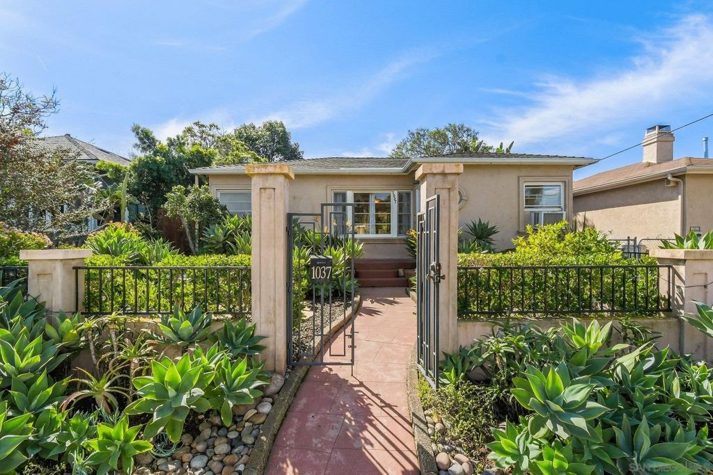 Photo of 1037-1039 Johnson Ave, San Diego, CA 92103 (MLS # 260004465)