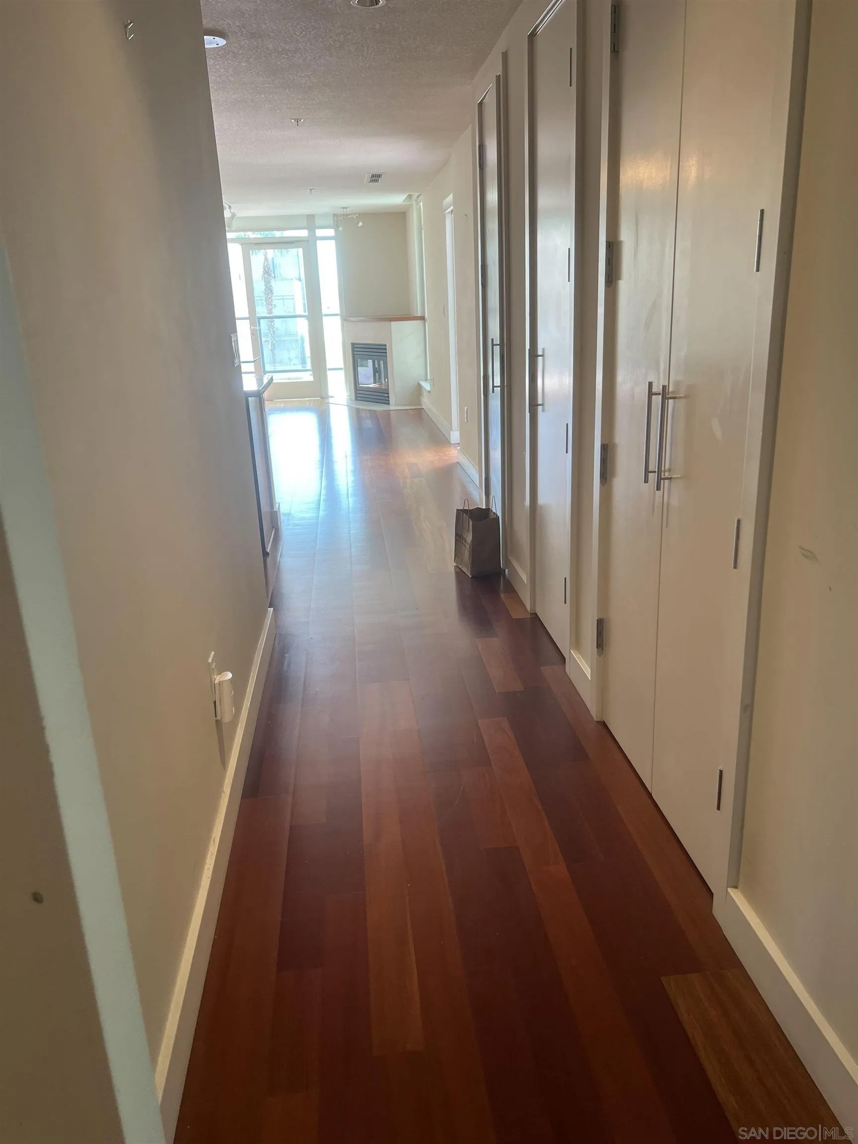 1199 Pacific Hwy. 307