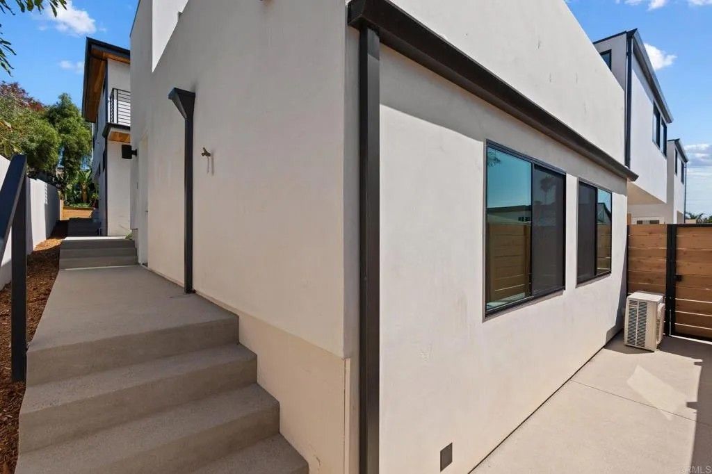 Photo of 2052 Montgomery Avenue, Cardiff By The Sea, CA 92007 (MLS # NDP2508848)