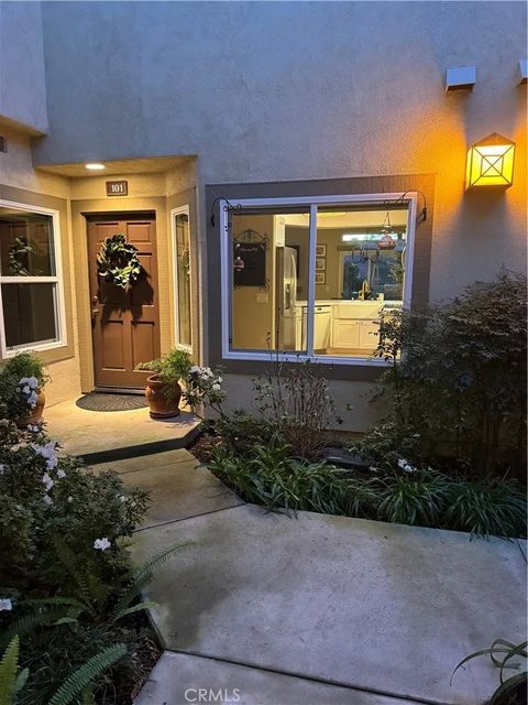 Photo of 101 Camino Del Oro, Rancho Santa Margarita, CA 92688 (MLS # OC26055969)