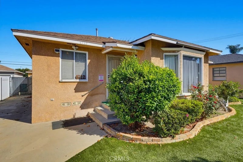 4712 Montair