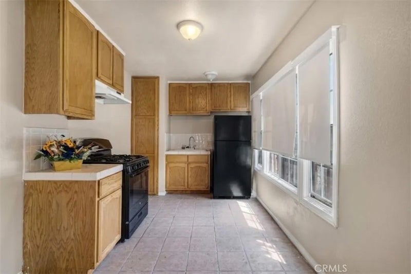7319 S Normandie