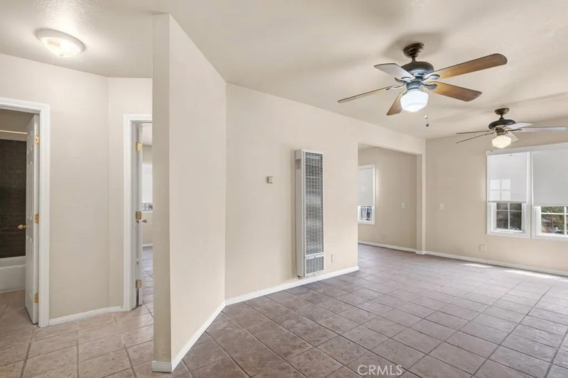 7319 S Normandie