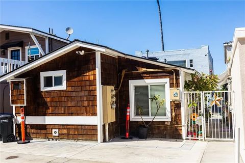 Tiny photo for 1825 W Balboa Boulevard, Newport Beach, CA 92663 (MLS # NP25247915)