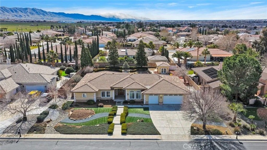 Photo of 19265 Kanbridge St, Apple Valley, CA 92308 (MLS # HD26019333)