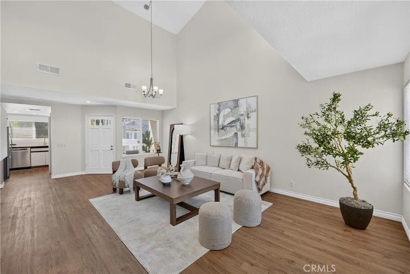 12 Ashwood