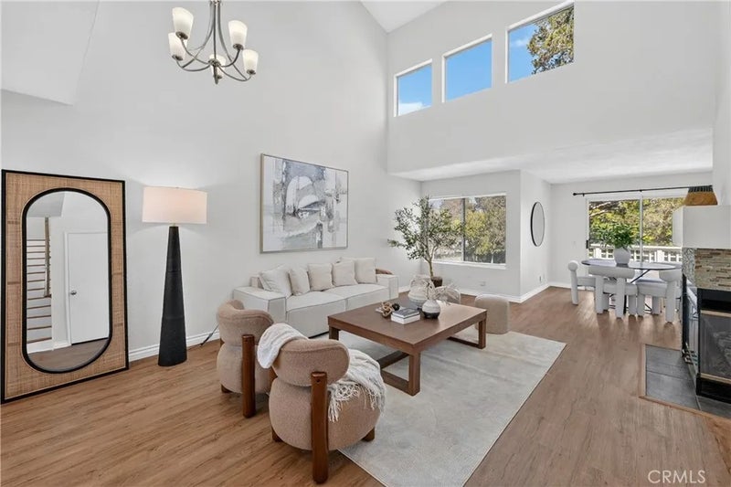 12 Ashwood
