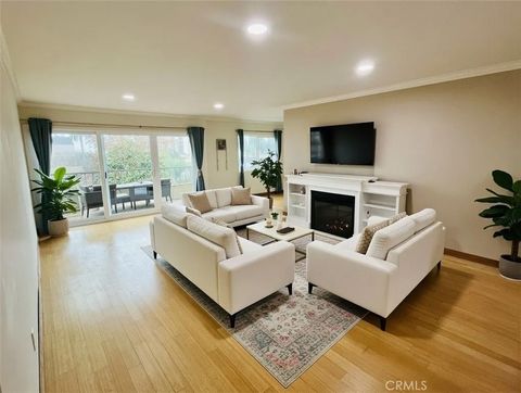 Photo of 100 Hermosa Ave #3A, Long Beach, CA 90802 (MLS # RS26023478)