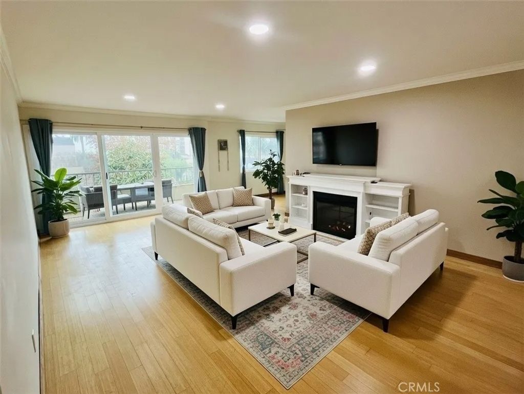 Photo of 100 Hermosa Ave #3A, Long Beach, CA 90802 (MLS # RS26023478)